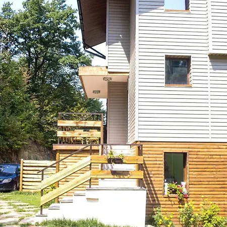 край реката Appartement *