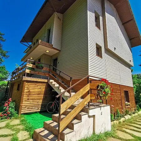 Апартамент край реката