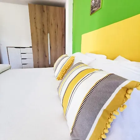 край реката Appartement *