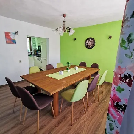 край реката Botevgrad