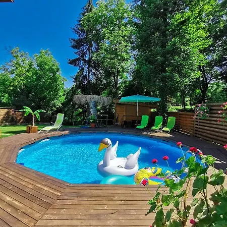 край реката *