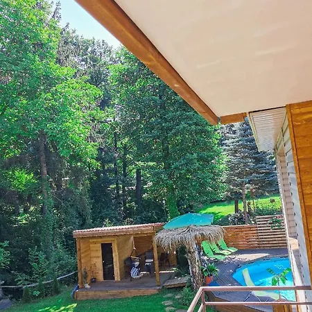 край реката *