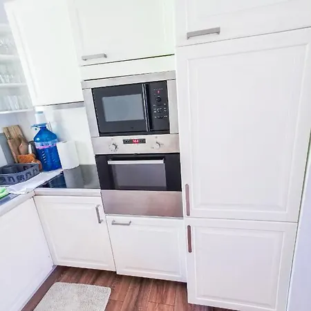 край реката *